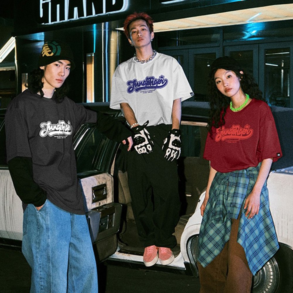 Bold logo print streetwear tee