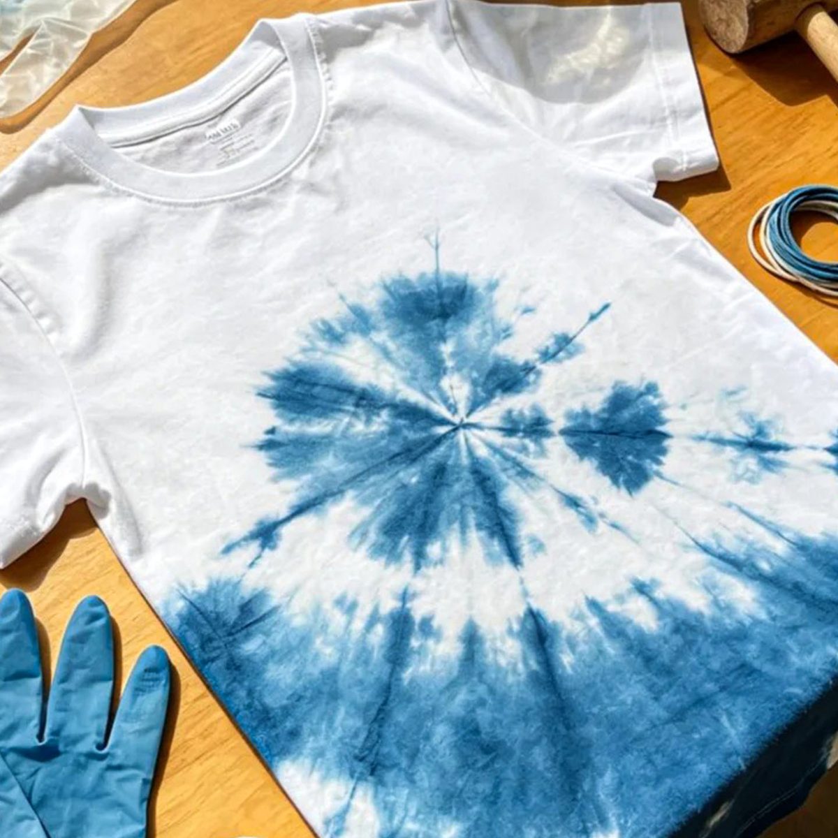 Garment tie-dye process
