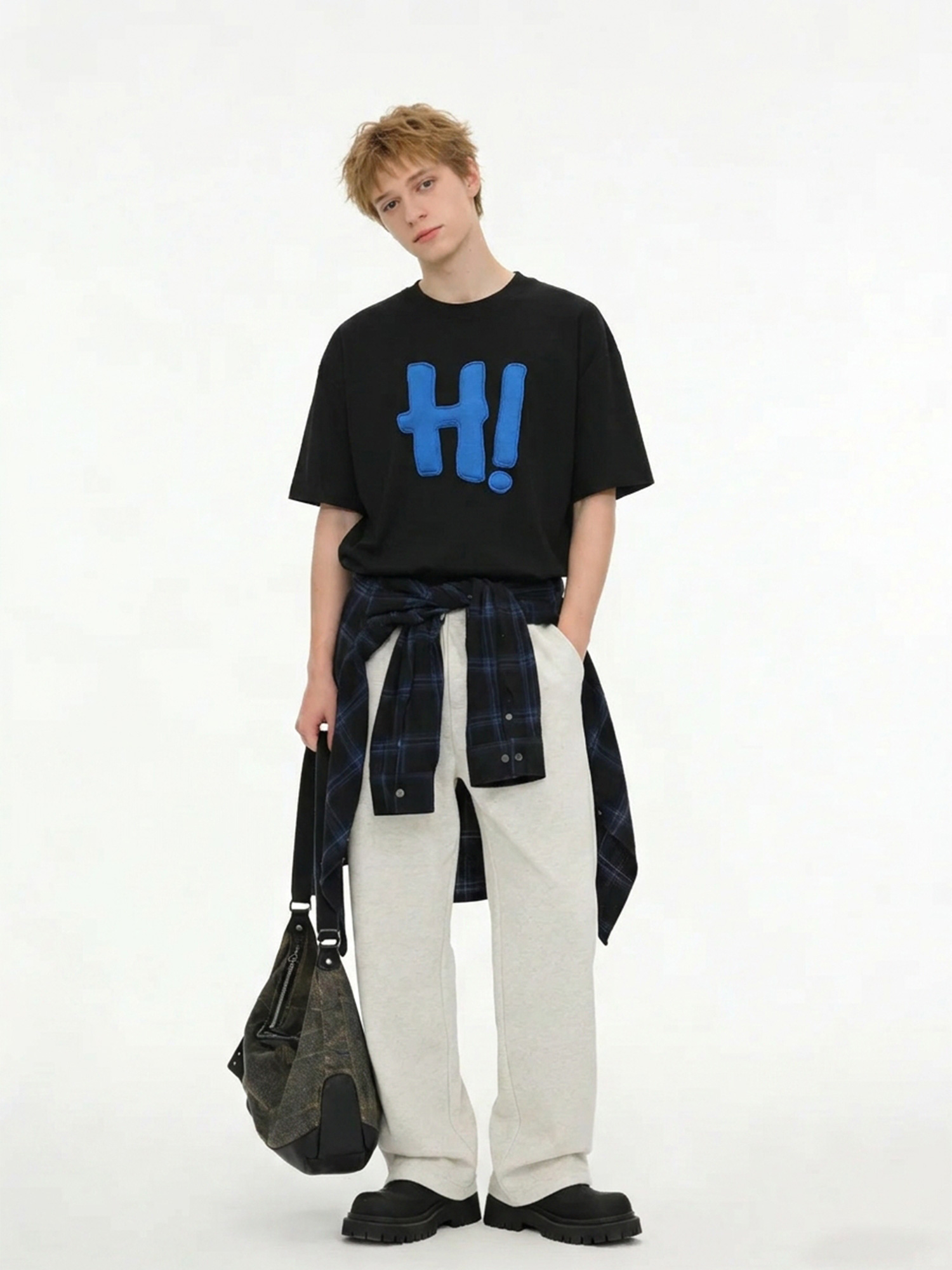 Puff-Print 'Hi' Letter Tee