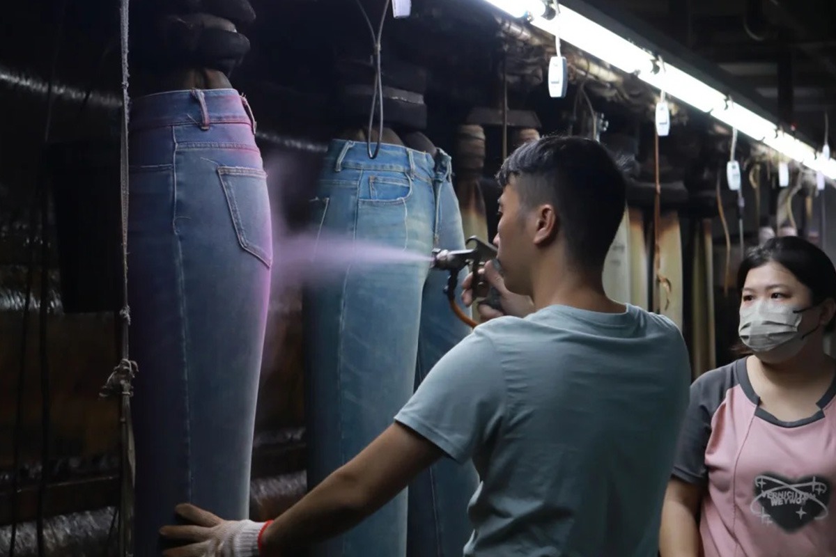 Garment washing